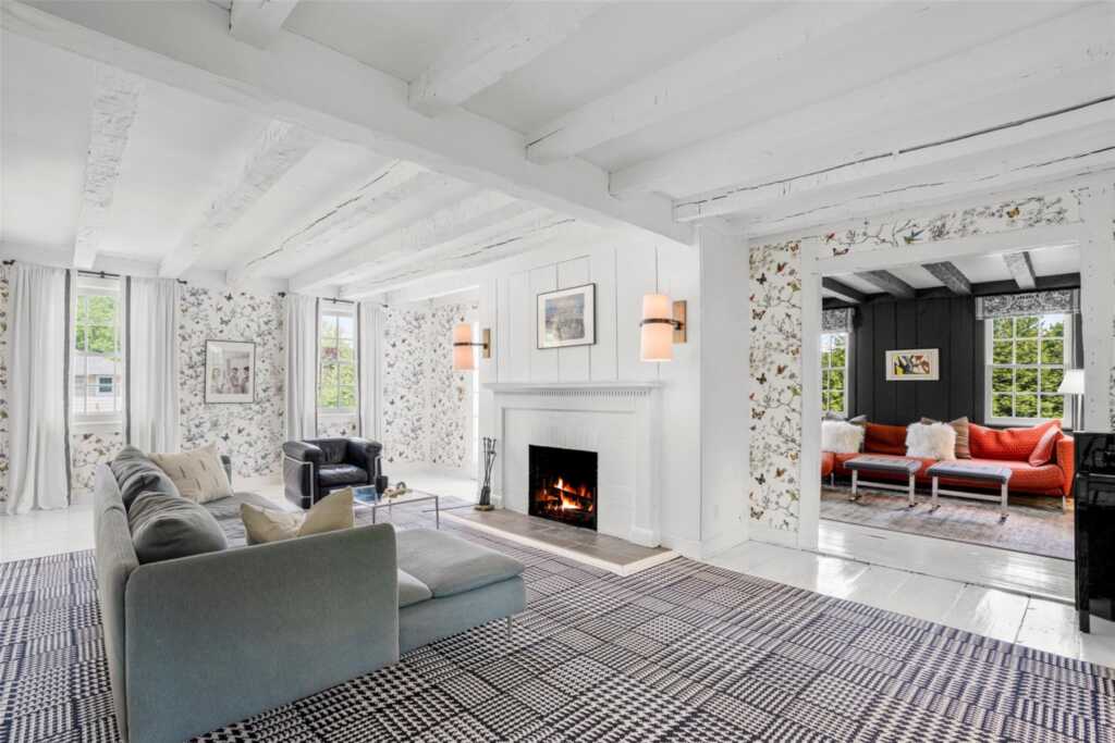 28 Colonial Road, White Plains, NY 10605 - Photo 4 of 47