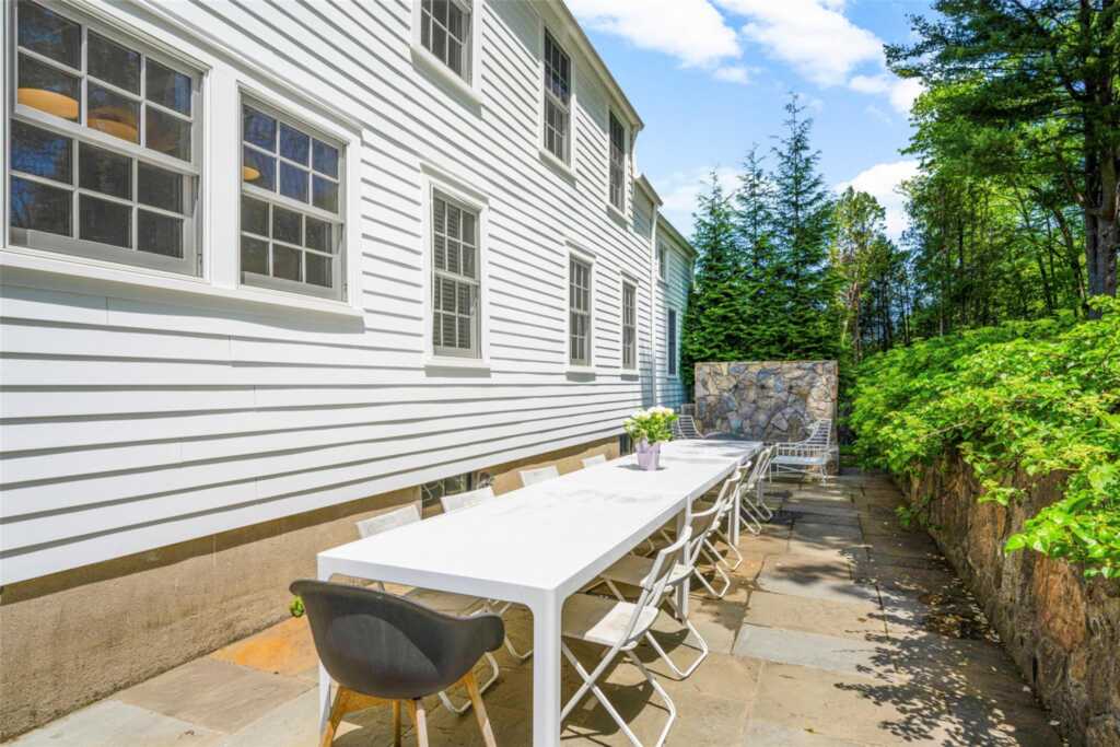 28 Colonial Road, White Plains, NY 10605 - Photo 41 of 47
