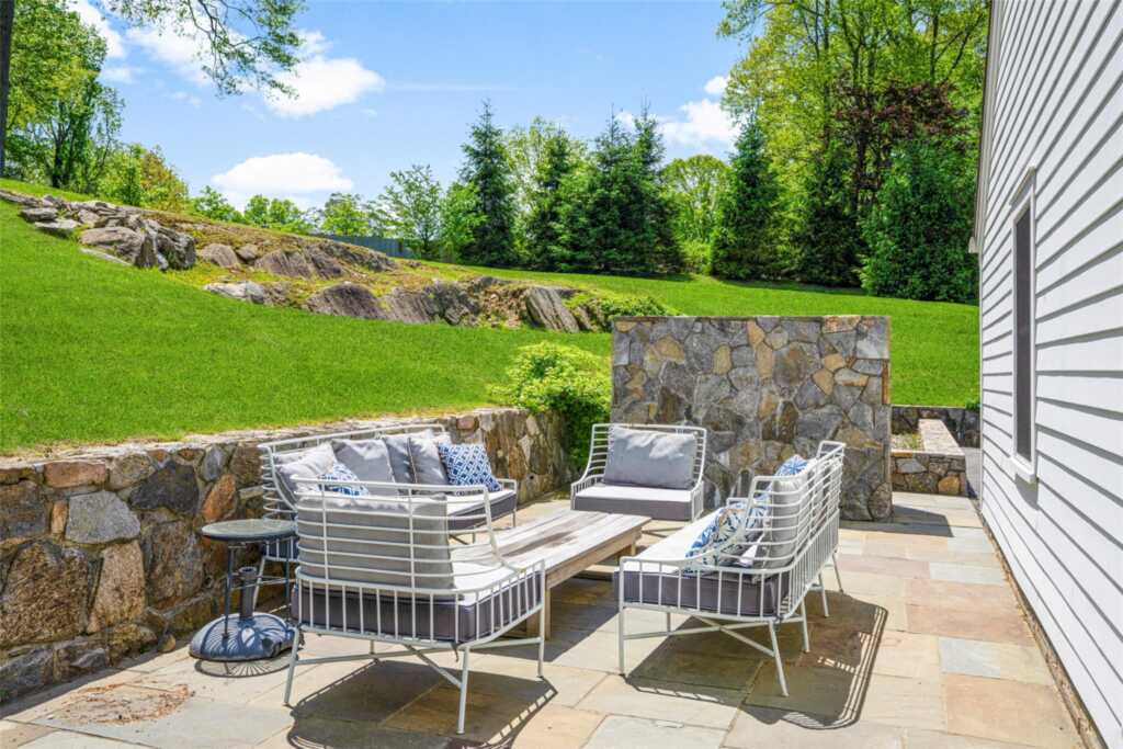 28 Colonial Road, White Plains, NY 10605 - Photo 42 of 47