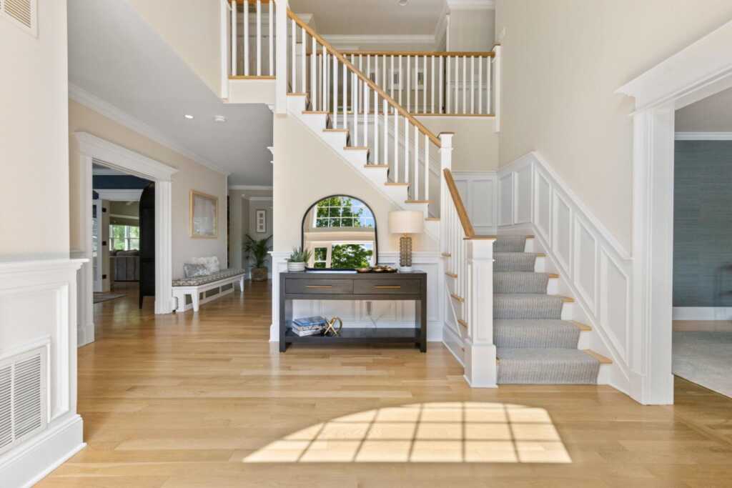 4 Bixby Court, Rye, NY 10580 - Photo 2 of 36