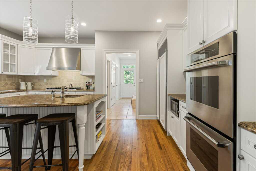 36 Hunt Place, Rye, NY 10580 - Photo 13 of 40