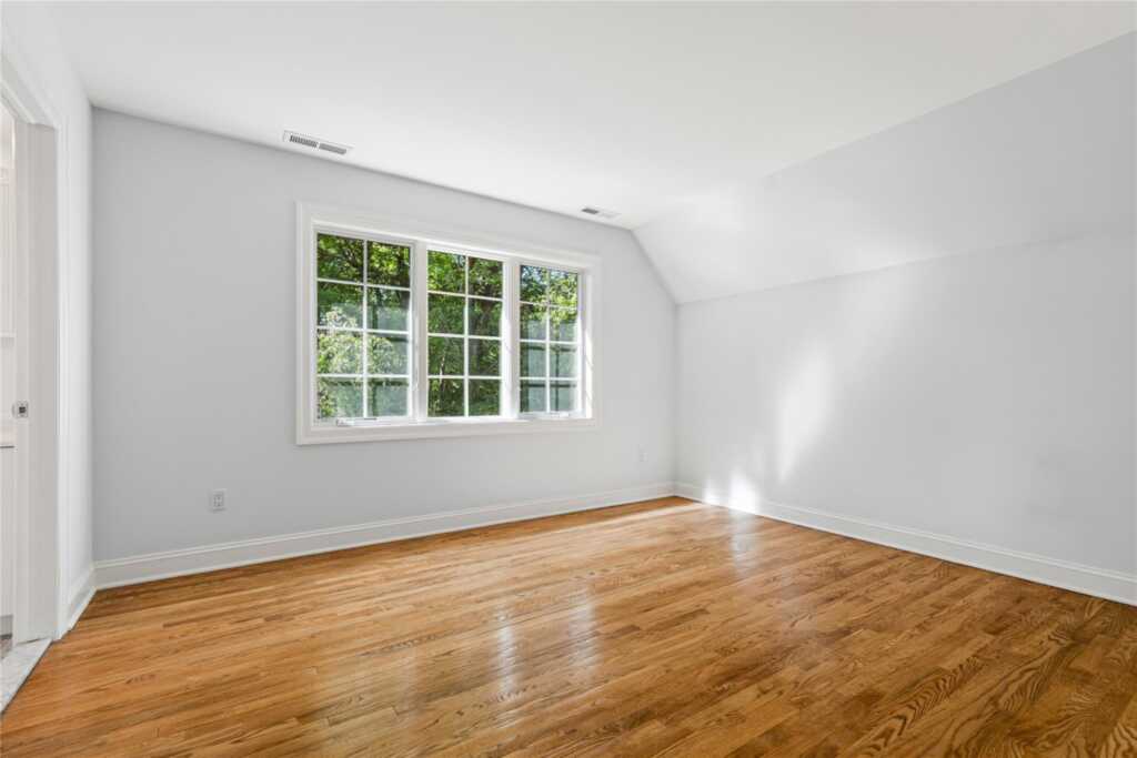 36 Hunt Place, Rye, NY 10580 - Photo 29 of 40