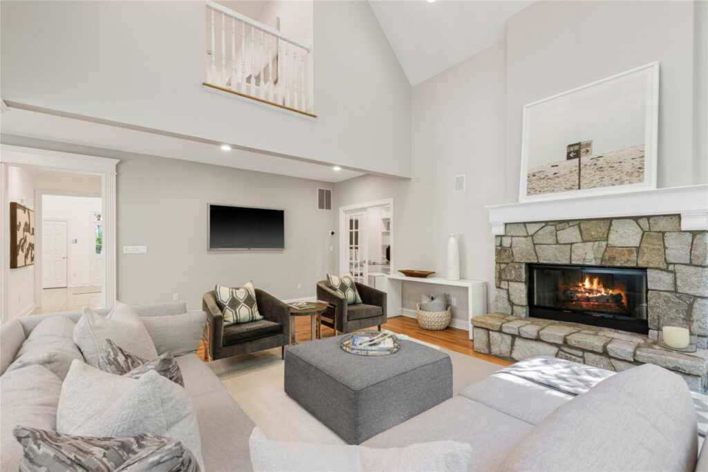 36 Hunt Place, Rye, NY 10580 - Photo 9 of 40