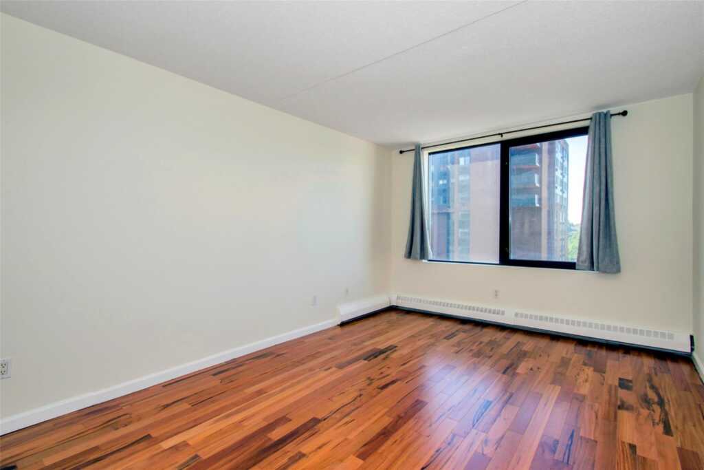 4 Martine Avenue, Unit #914, White Plains, NY 10601 - Photo 11 of 28