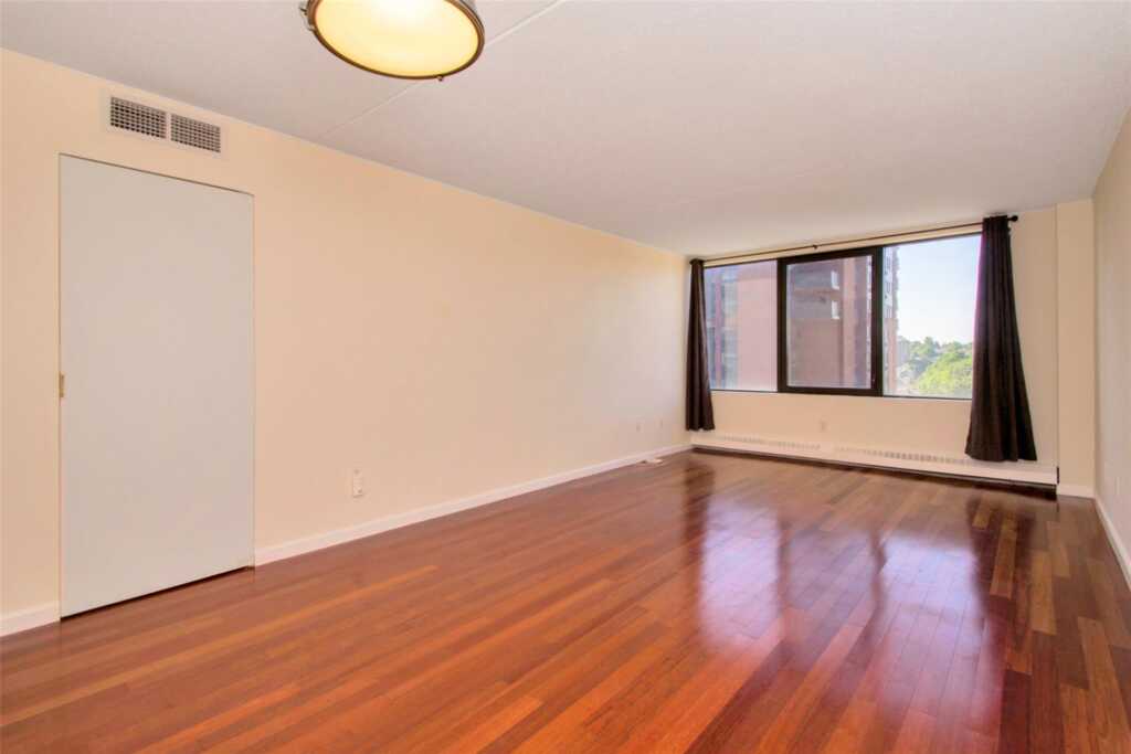 4 Martine Avenue, Unit #914, White Plains, NY 10601 - Photo 6 of 28