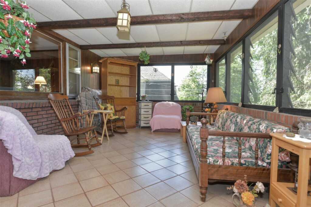 210 Rockland Road, Pearl River, NY 10965 - Photo 14 of 32