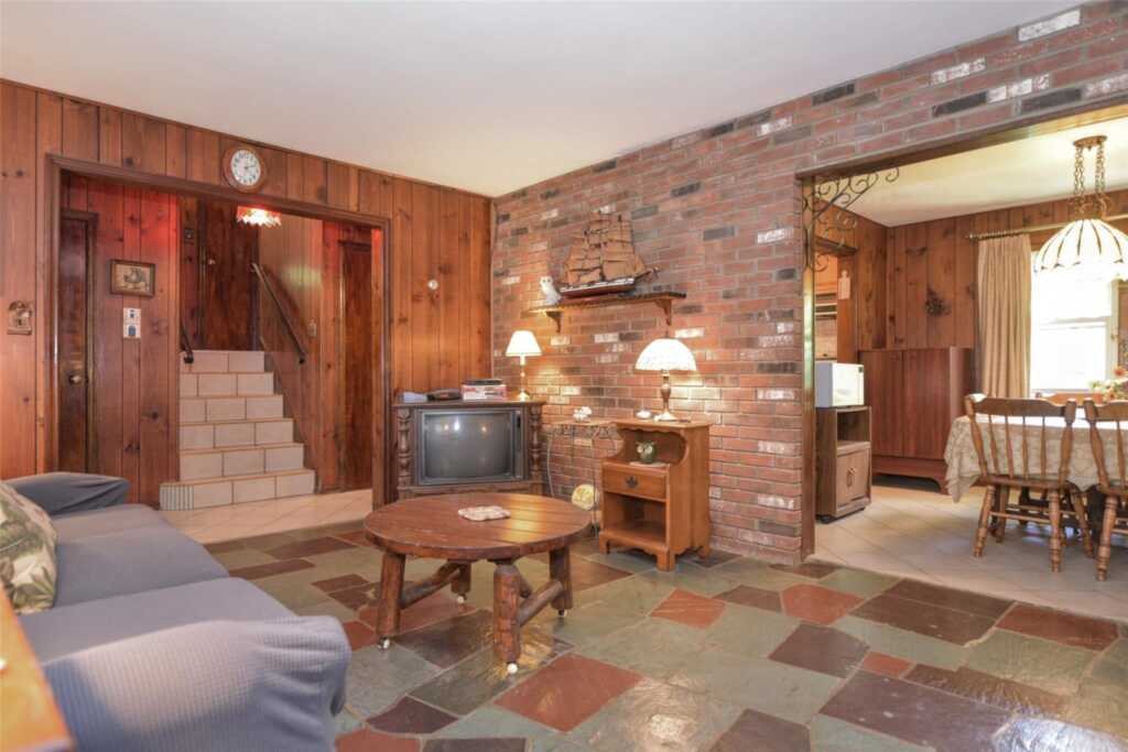 210 Rockland Road, Pearl River, NY 10965 - Photo 16 of 32