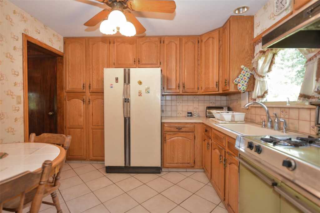 210 Rockland Road, Pearl River, NY 10965 - Photo 19 of 32