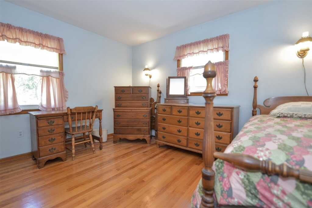210 Rockland Road, Pearl River, NY 10965 - Photo 22 of 32