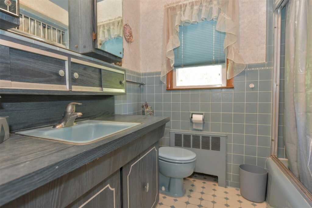 210 Rockland Road, Pearl River, NY 10965 - Photo 23 of 32