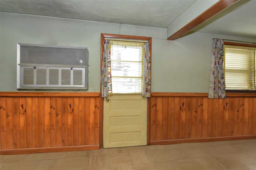 210 Rockland Road, Pearl River, NY 10965 - Photo 27 of 32