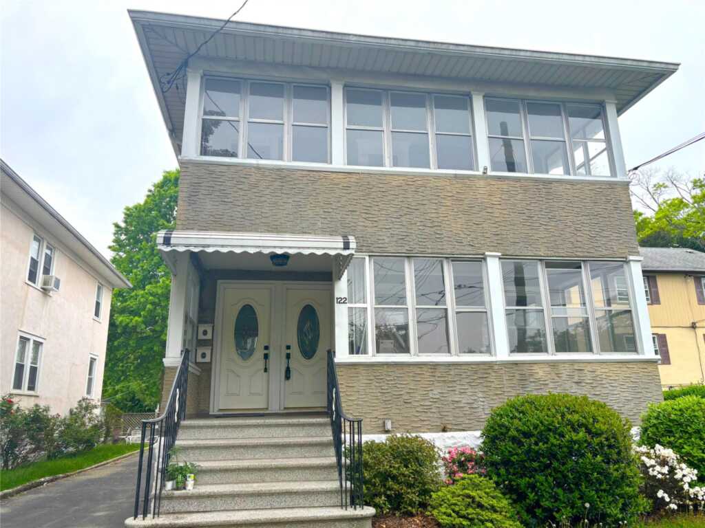 122 Lispenard Avenue, Unit #2, New Rochelle, NY 10801