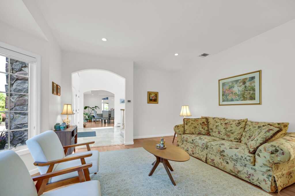 47 Roberts Road, New City, NY 10956 - Photo 8 of 49
