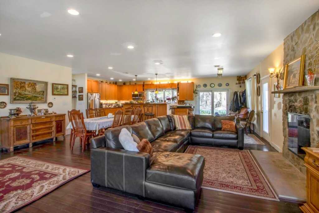 405 Christian Herald Road, Valley Cottage, NY 10989 - Photo 10 of 35