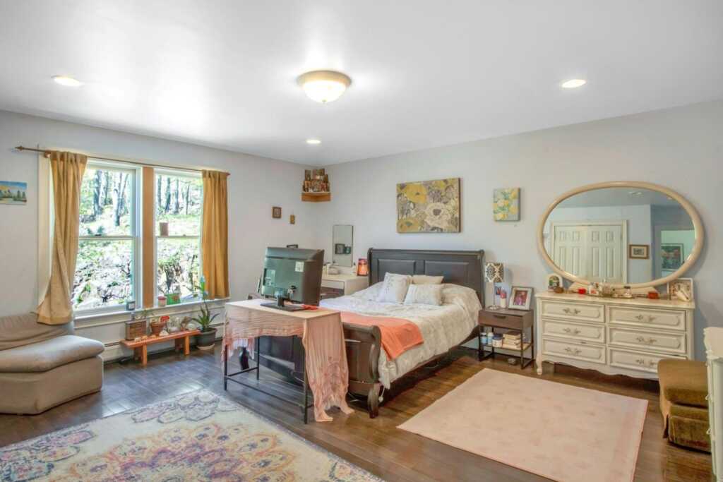 405 Christian Herald Road, Valley Cottage, NY 10989 - Photo 24 of 35