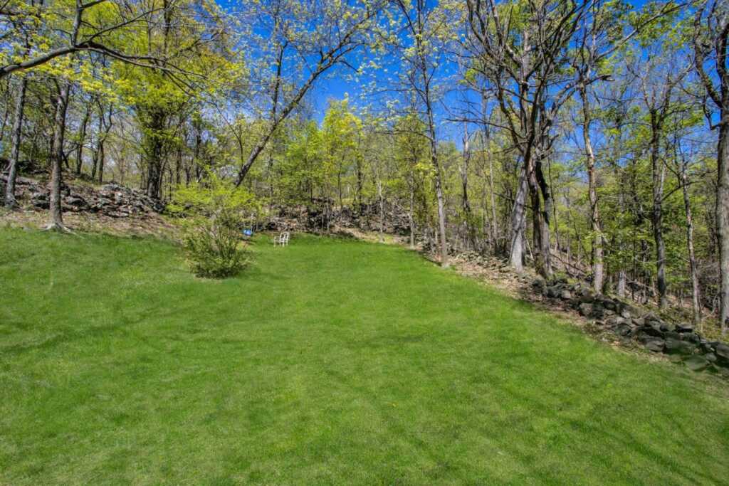 405 Christian Herald Road, Valley Cottage, NY 10989 - Photo 3 of 35