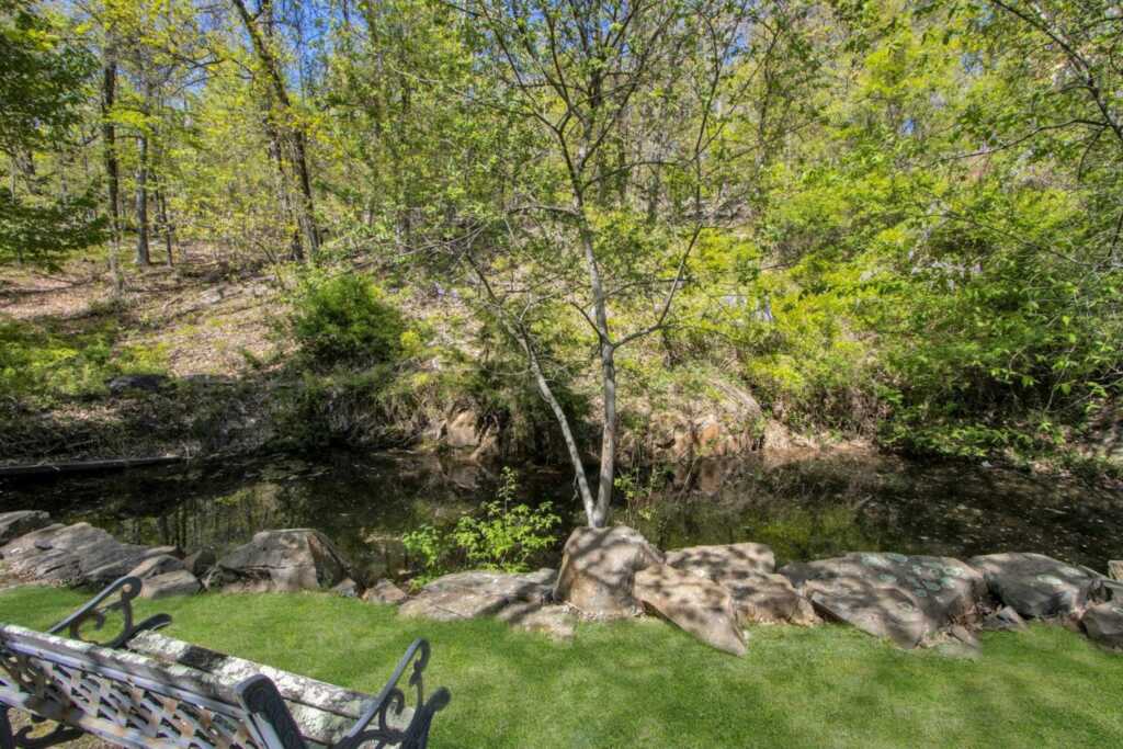 405 Christian Herald Road, Valley Cottage, NY 10989 - Photo 33 of 35