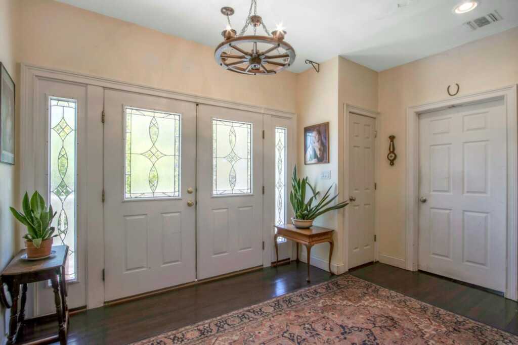 405 Christian Herald Road, Valley Cottage, NY 10989 - Photo 4 of 35