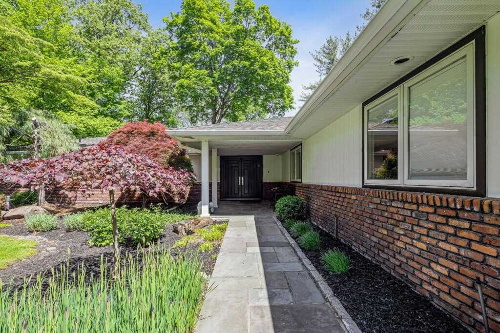 8 Beaumont Drive, New City, NY 10956 - Photo 10 of 48