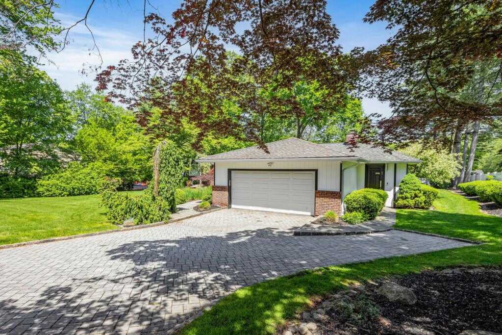 8 Beaumont Drive, New City, NY 10956 - Photo 2 of 48