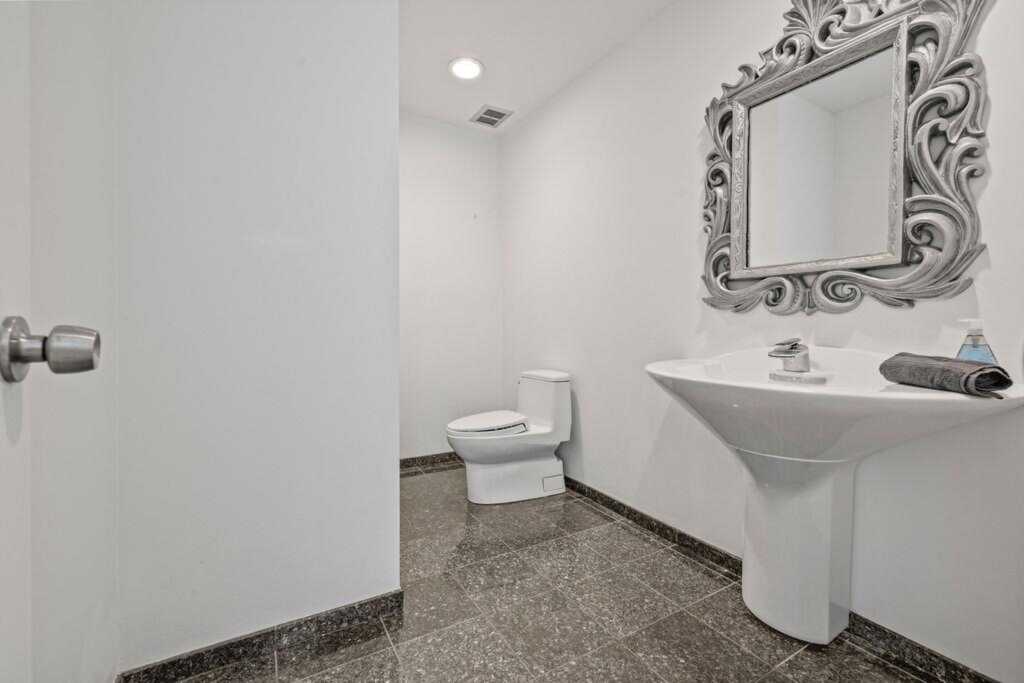 8 Beaumont Drive, New City, NY 10956 - Photo 30 of 48