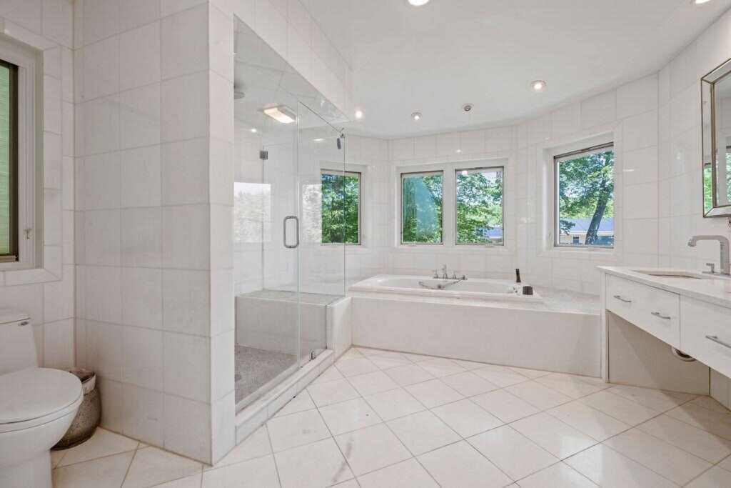 8 Beaumont Drive, New City, NY 10956 - Photo 35 of 48