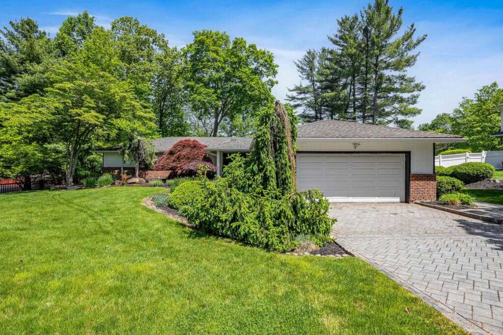 8 Beaumont Drive, New City, NY 10956 - Photo 9 of 48