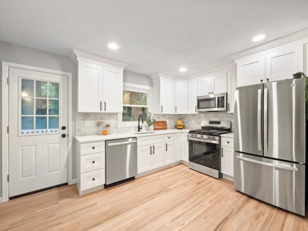 31 Pennsylvania Avenue, Valley Cottage, NY 10989 - Photo 15 of 34