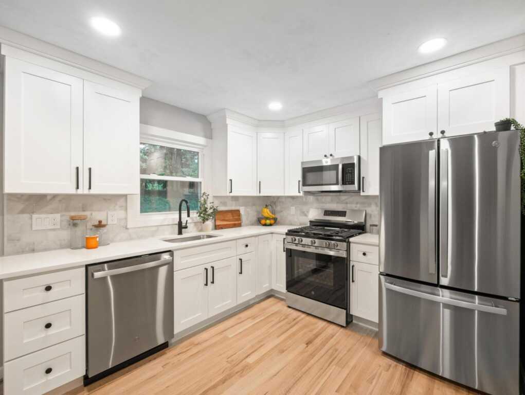 31 Pennsylvania Avenue, Valley Cottage, NY 10989 - Photo 16 of 34
