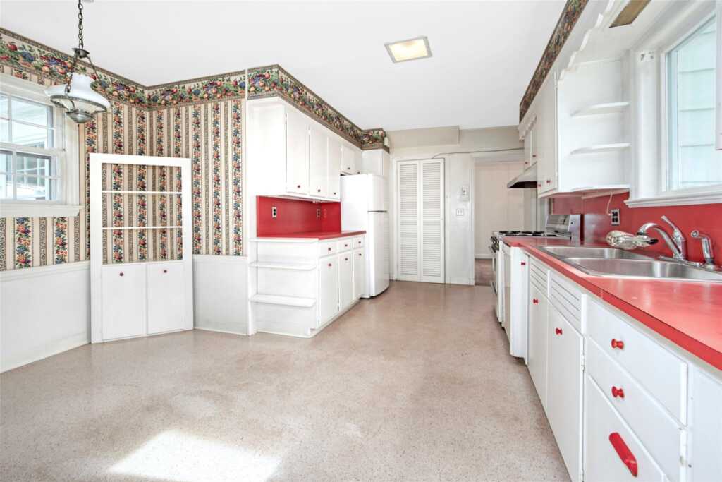 269 Betsy Brown Road, Rye, NY 10573 - Photo 11 of 23