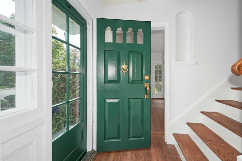 269 Betsy Brown Road, Rye, NY 10573 - Photo 3 of 23