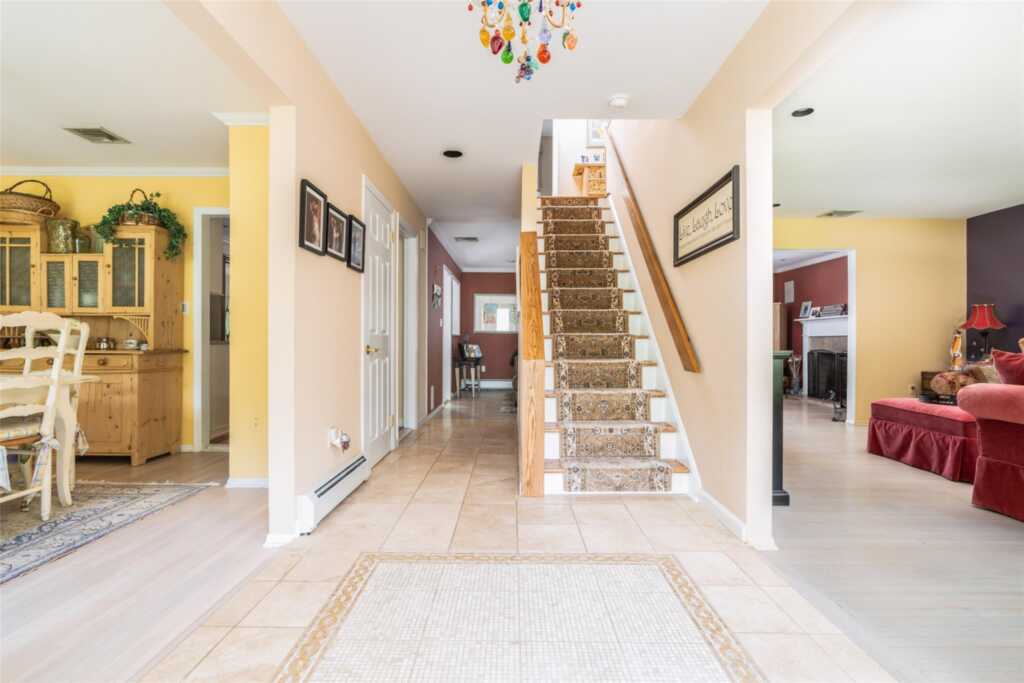 36 Windgate Drive, New City, NY 10956 - Photo 6 of 50