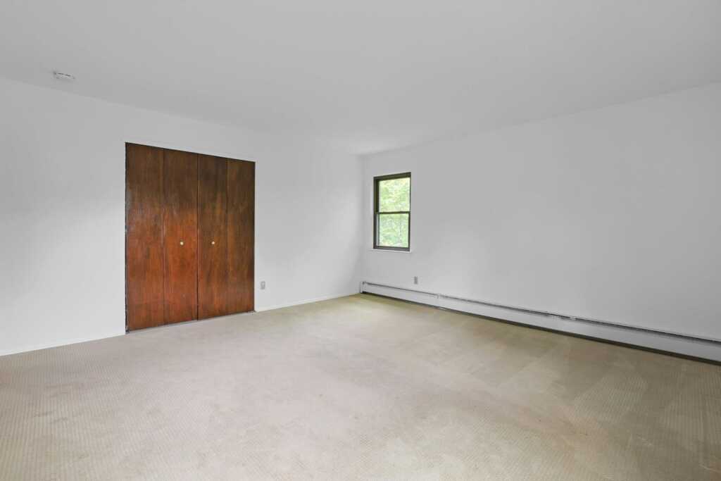 16 Quincy Lane, White Plains, NY 10605 - Photo 17 of 32