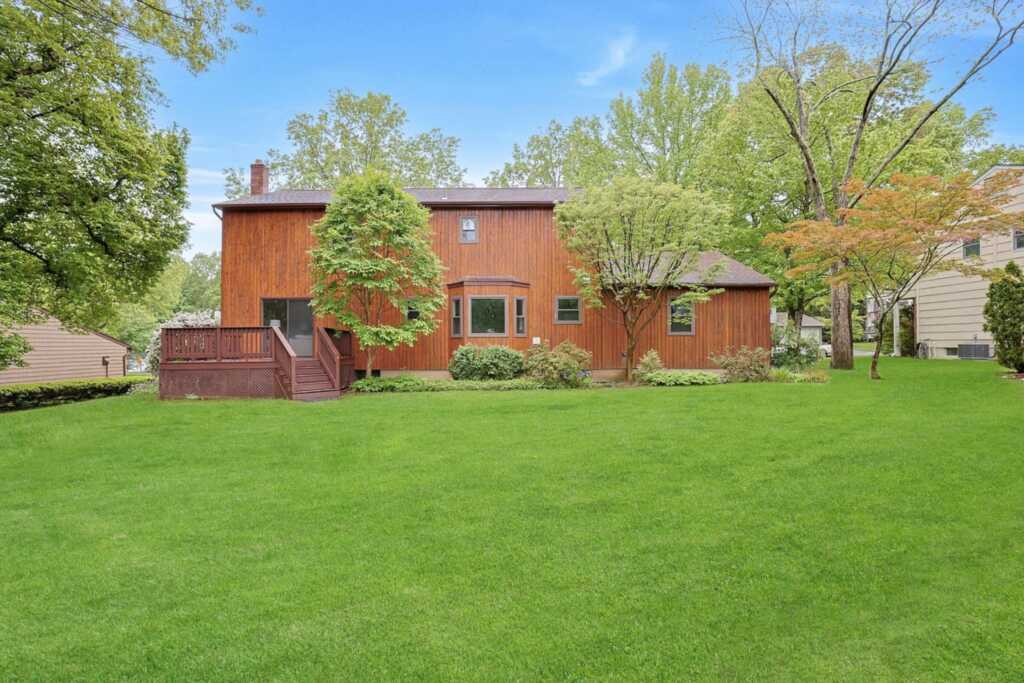 16 Quincy Lane, White Plains, NY 10605 - Photo 26 of 32