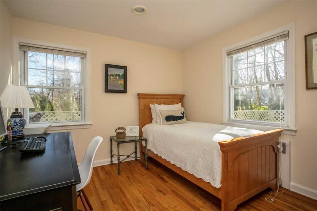 370 Oakland Beach Avenue, Rye, NY 10580 - Photo 11 of 21