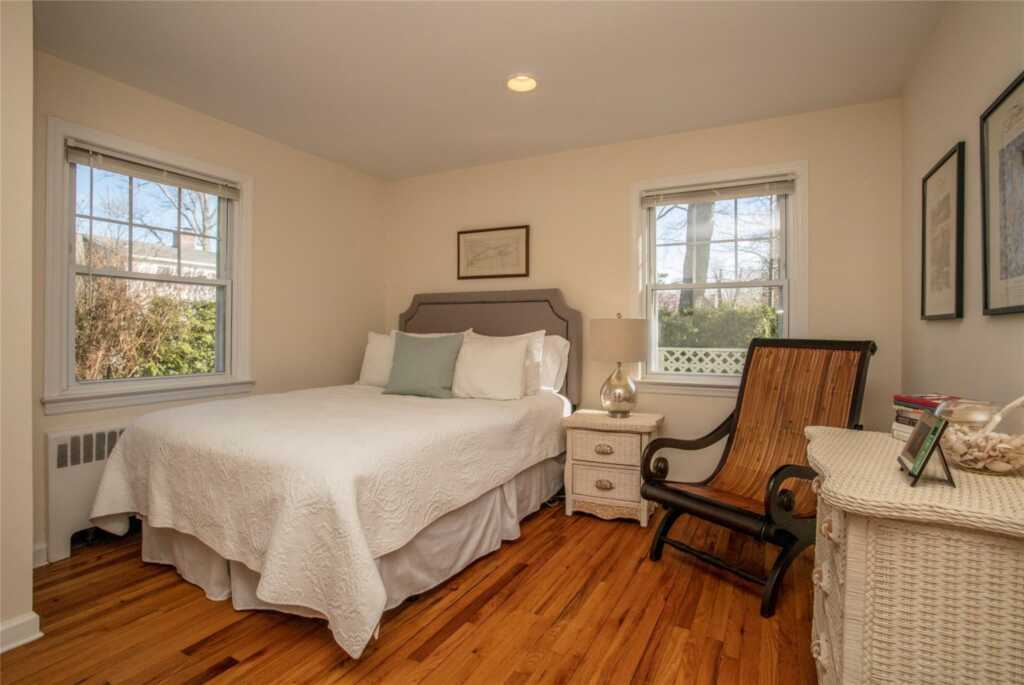 370 Oakland Beach Avenue, Rye, NY 10580 - Photo 13 of 21