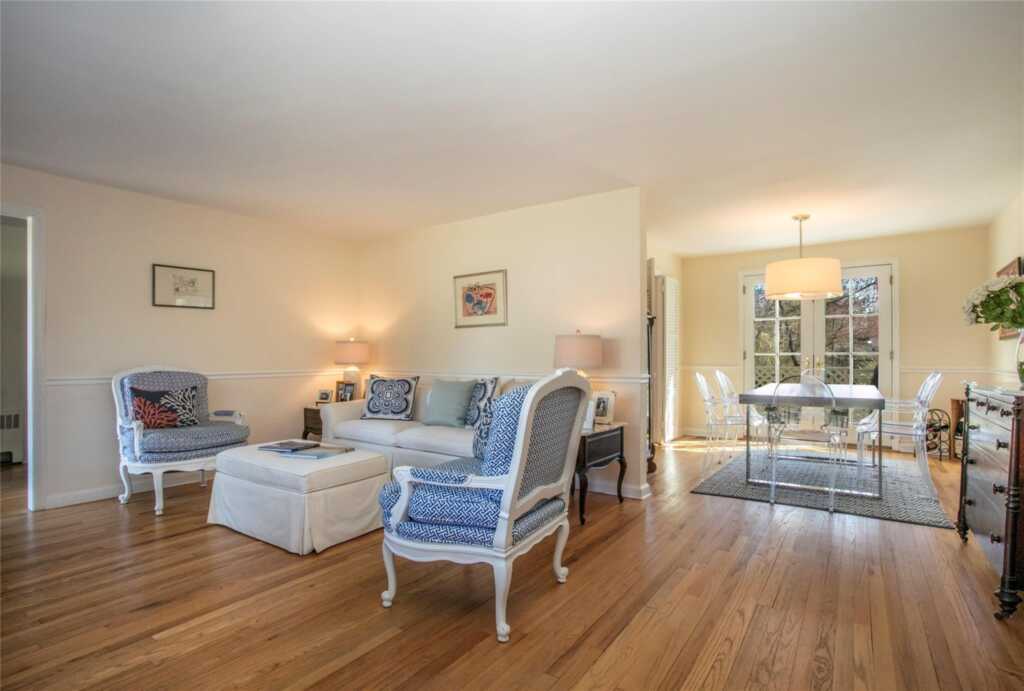 370 Oakland Beach Avenue, Rye, NY 10580 - Photo 3 of 21
