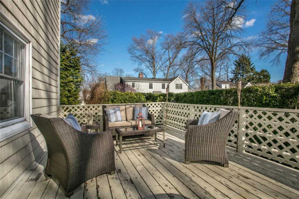 370 Oakland Beach Avenue, Rye, NY 10580 - Photo 6 of 21