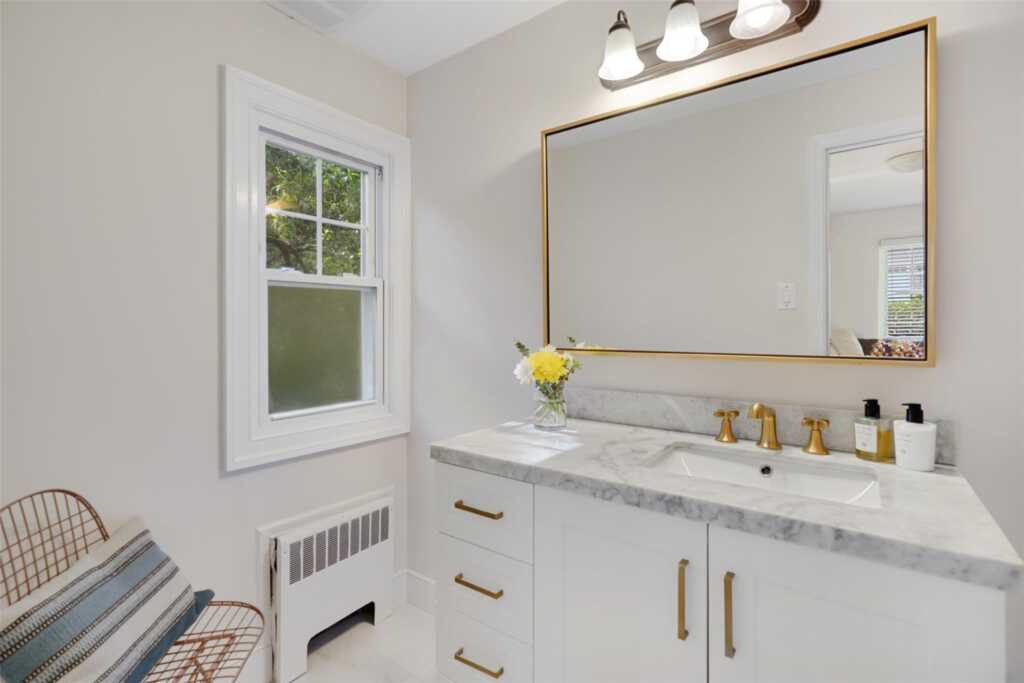 370 Oakland Beach Avenue, Rye, NY 10580 - Photo 8 of 21