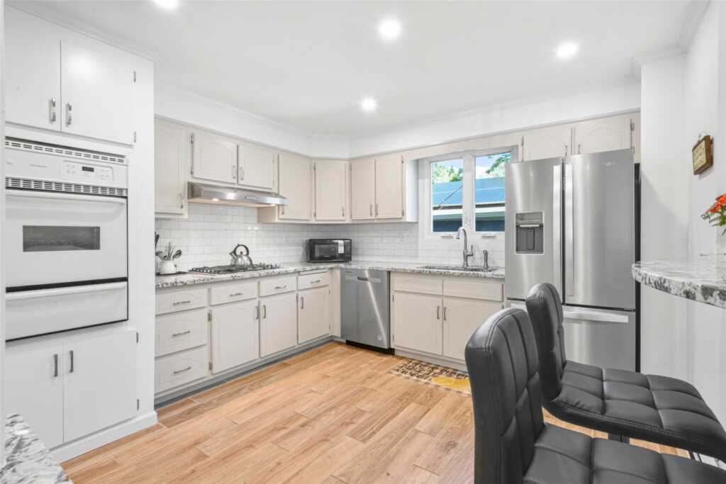 200 Jensen Avenue, Rye, NY 10543 - Photo 10 of 29