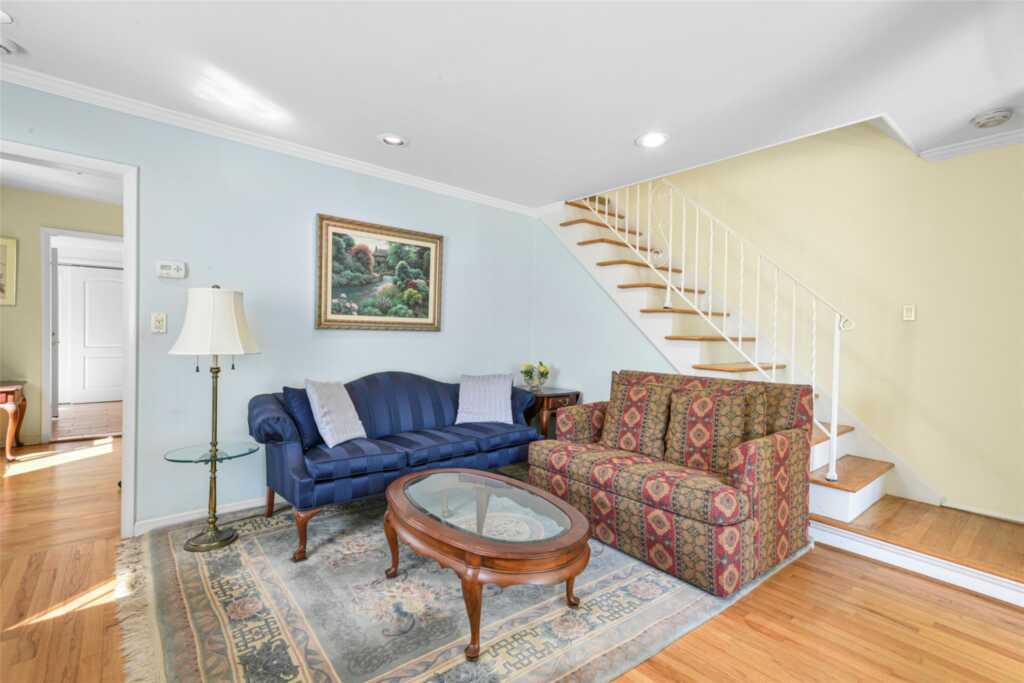 200 Jensen Avenue, Rye, NY 10543 - Photo 5 of 29