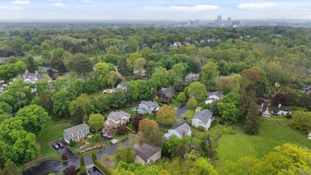 14 Monroe Drive, White Plains, NY 10605 - Photo 24 of 30
