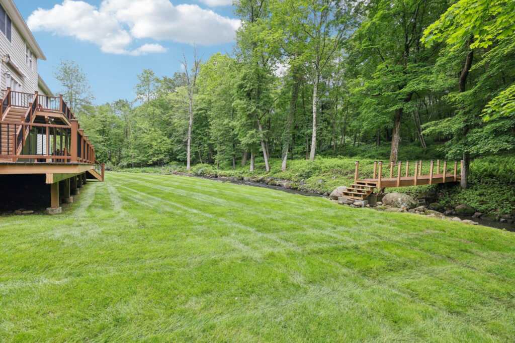 306 Old Mill Road, Valley Cottage, NY 10989 - Photo 32 of 43