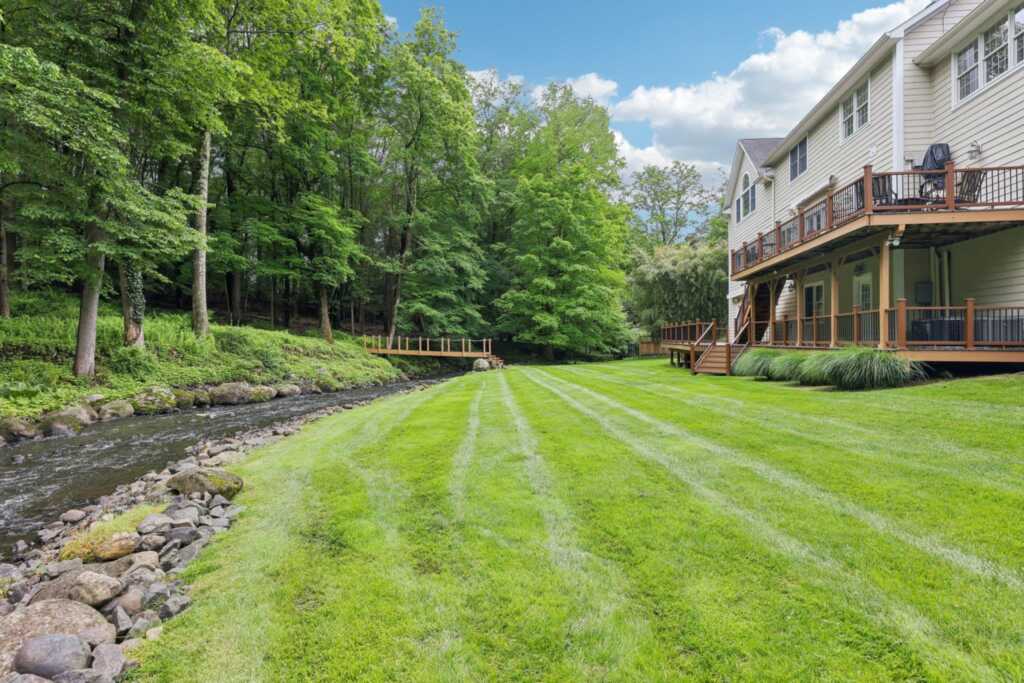 306 Old Mill Road, Valley Cottage, NY 10989 - Photo 33 of 43