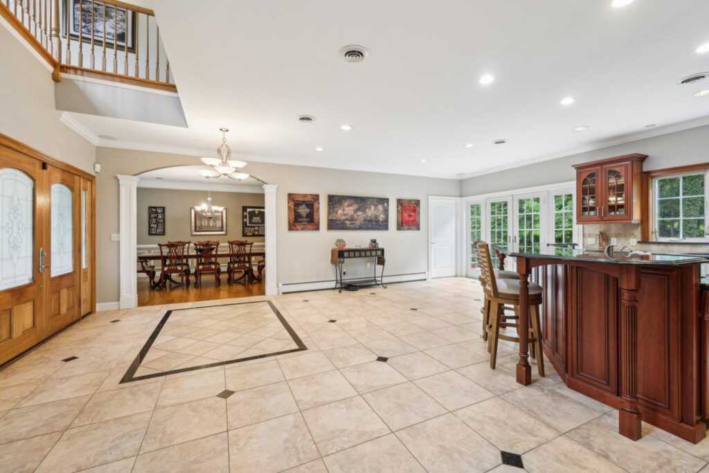 306 Old Mill Road, Valley Cottage, NY 10989 - Photo 8 of 43