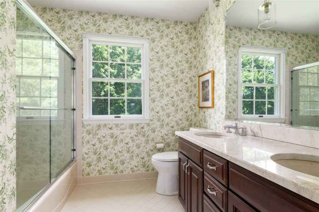 8 Paddock Road, White Plains, NY 10605 - Photo 19 of 32
