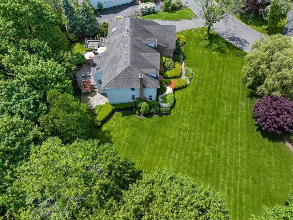 8 Paddock Road, White Plains, NY 10605 - Photo 24 of 32