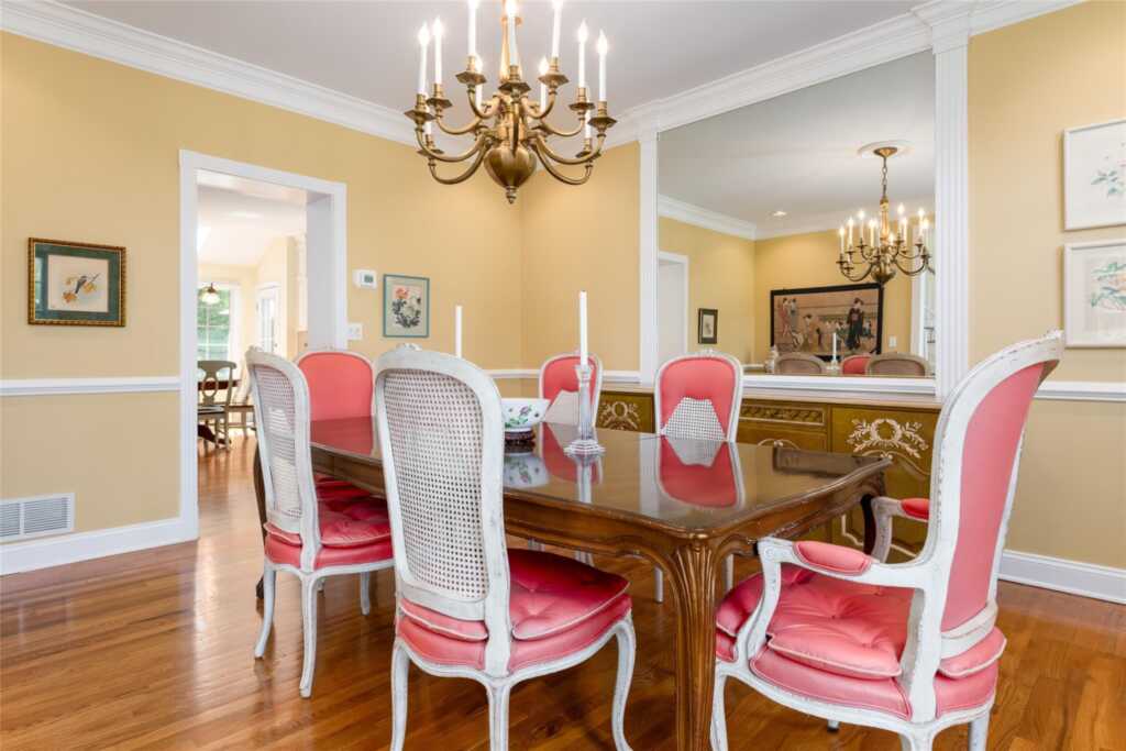 8 Paddock Road, White Plains, NY 10605 - Photo 7 of 32