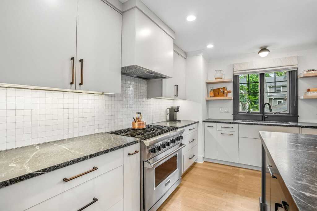 9 Grapal Street, Rye, NY 10580 - Photo 7 of 44