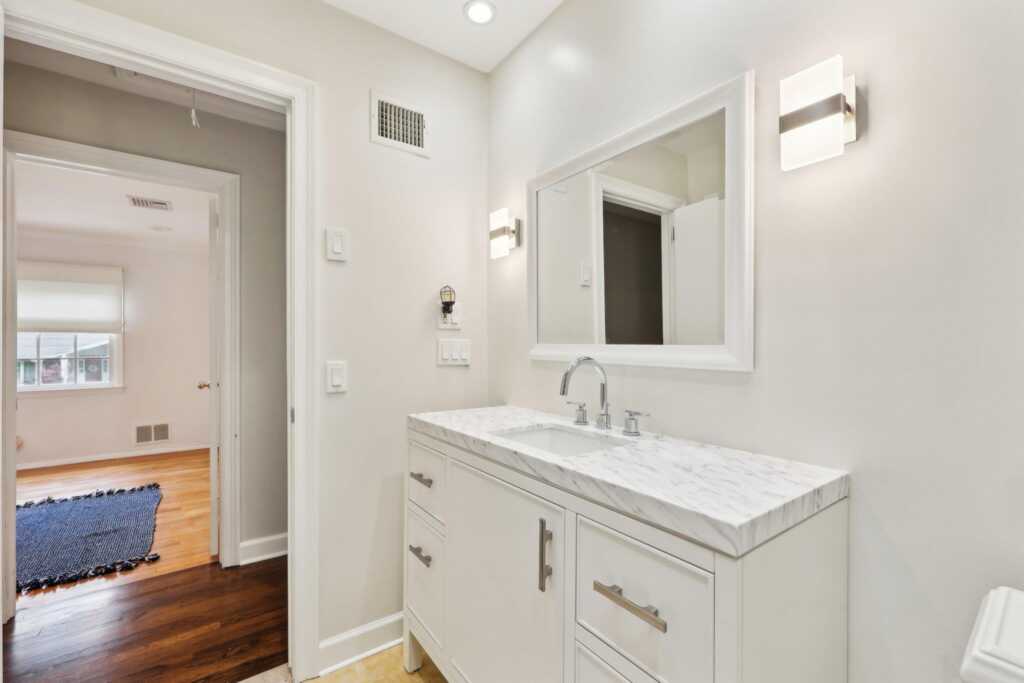 56 Rolling Way, New Rochelle, NY 10804 - Photo 15 of 47